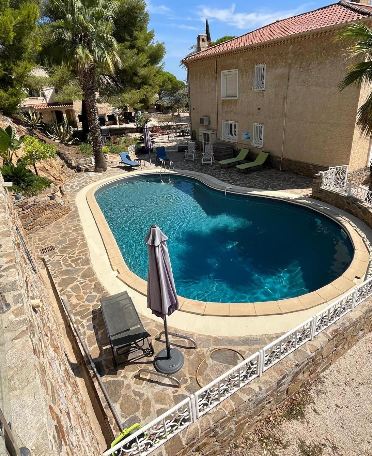 Meublé tourisme 4*, les pieds dans l'eau, Villa LAS PALMERAS La Londe-les-Maures Exterior foto